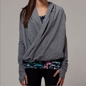 🎉 HP! 🎉 Ivivva by Lululemon Four Count wrap top